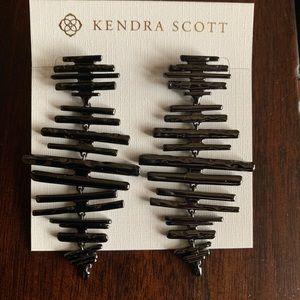 **SOLD**Kendra Scott Earrings
